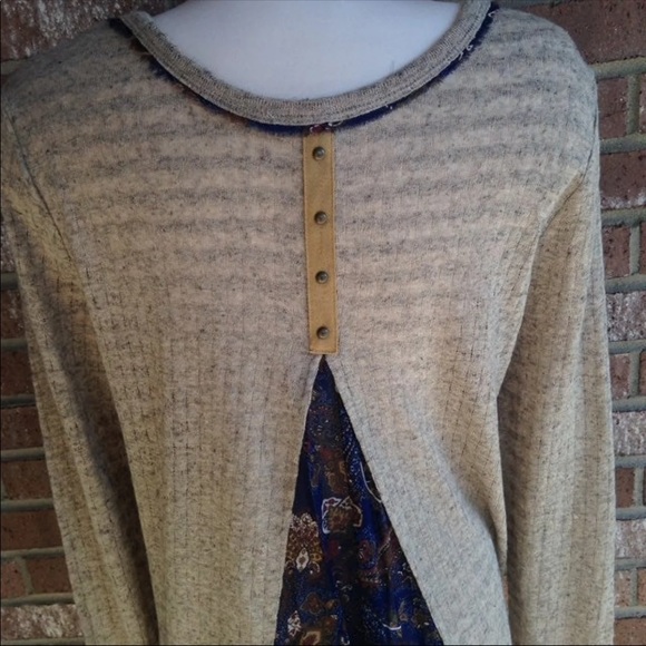 Miss Me Long Sleeve Top Size Medium - Picture 4 of 7